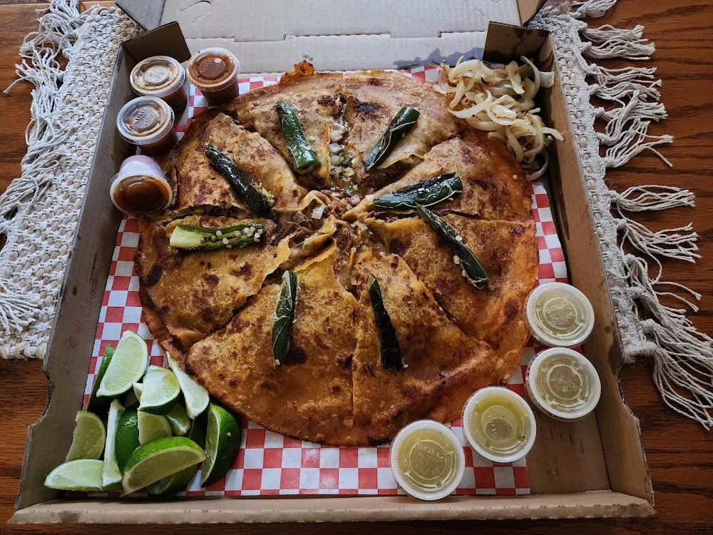 Pizza Birria