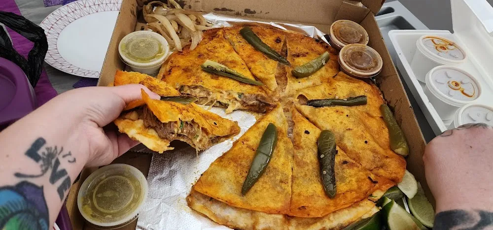 Quesabirria Pizza